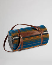 Load image into Gallery viewer, Pendleton Olympic National Park Throw with Carrier