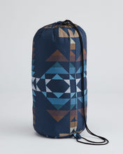 Load image into Gallery viewer, Pendleton Pilot Rock Packable Throw
