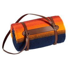 Load image into Gallery viewer, Pendleton Grand Canyon National Park Throw With Carrier
